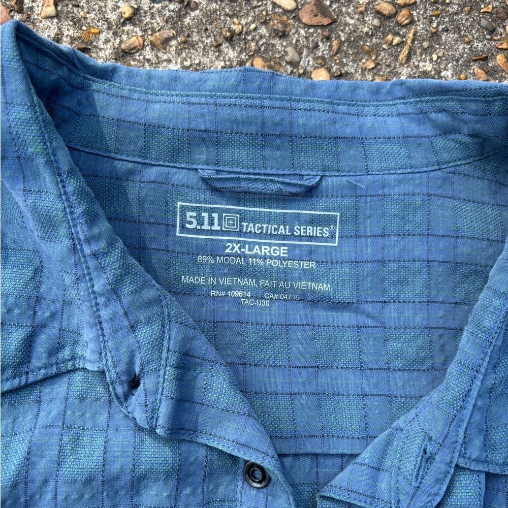 5.11 Tactical Casual Blue Button Down Shirt Concealed Pocket size 2X - Picture 3 of 5